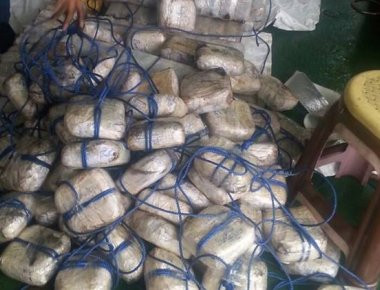 Ινδία: Ηρωίνη αξίας 545,94 εκατομμυρίων ευρώ μετέφερε πλοίο ανοικτά του Γκουτζαράτ (βίντεο)